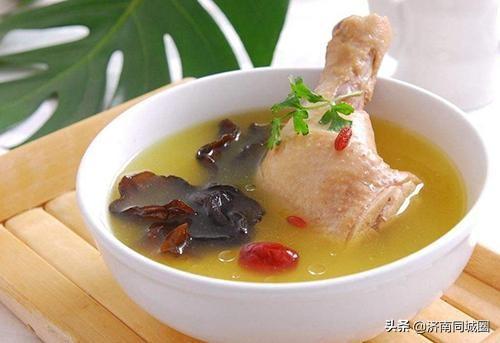 數(shù)九天為啥要吃黃酒燉雞呢？它是怎么做呢，