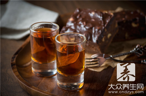 喝完酒能洗澡嗎_洗澡喝酒可以洗澡好嗎_洗澡喝完能酒精消毒嗎