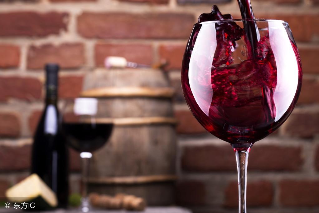 釀造桑葚酒正宗制作方法_釀制純桑葚酒方法有哪些_純桑葚酒的釀制方法