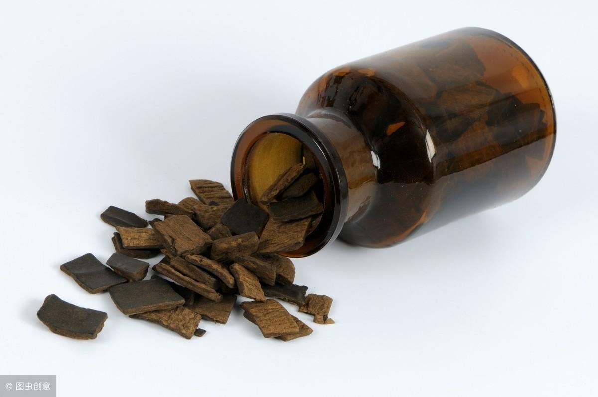 杜仲泡酒的最佳配方是_杜仲泡酒加什么藥方最好_泡酒配方杜仲最佳是什么顏色