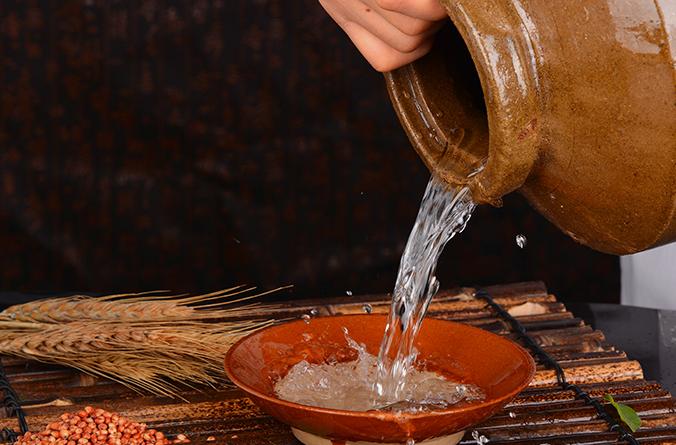 酒精勾兌酒的執(zhí)行標(biāo)準(zhǔn)_酒精勾兌酒能喝嗎_酒精勾兌酒