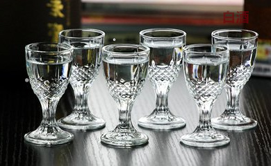 清香型白酒可以長期存放嗎_清香型白酒能存放_清香型白酒長期存放后可以喝嗎