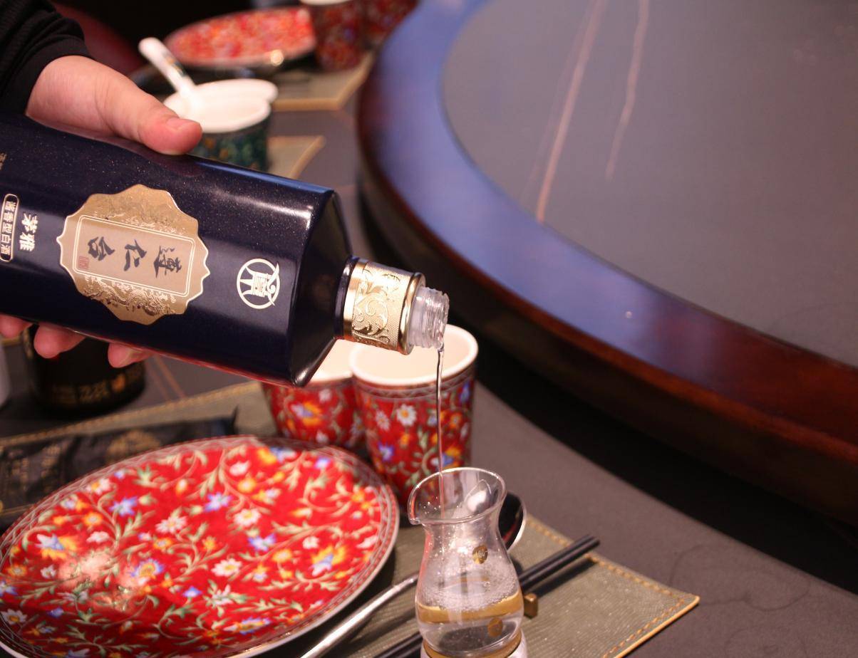 湖南名酒品牌_湖南名酒白酒排行榜價(jià)格_湖南名酒排行榜前十名