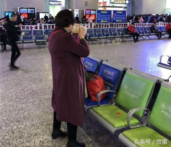 上高鐵酒不能超過(guò)多少毫升_酒能上高鐵嗎_上高鐵酒精可以檢測(cè)出來(lái)嗎